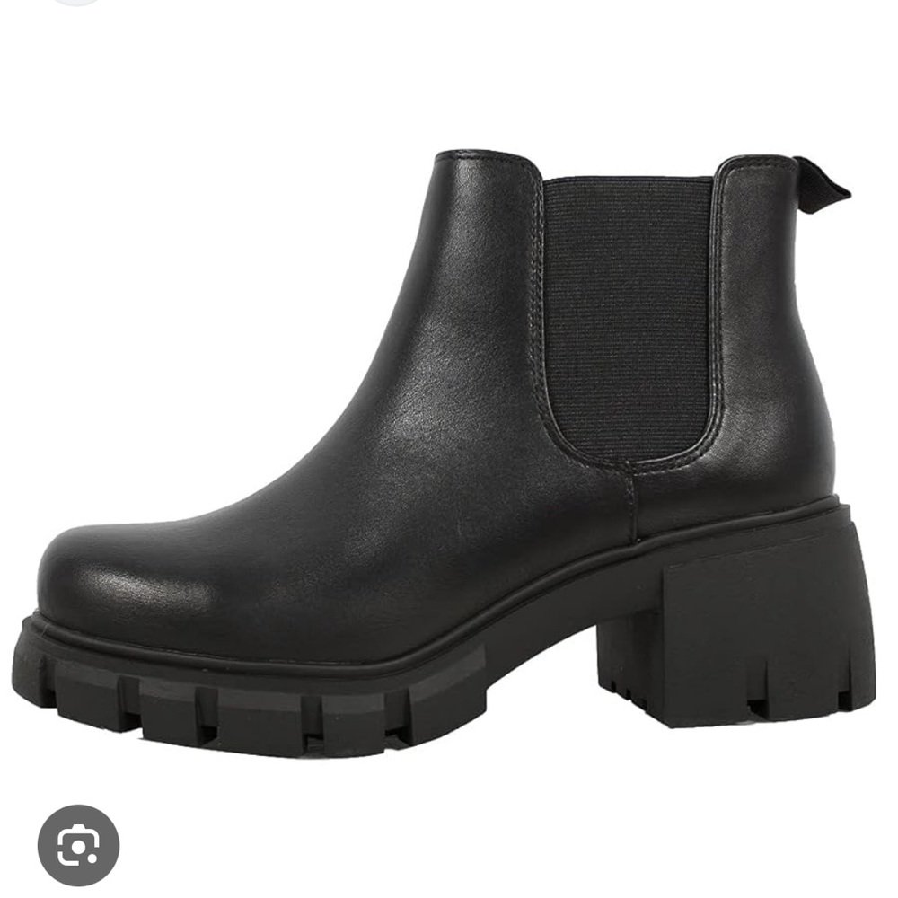 Soda Women's Black Faux Leather Ankle Boots